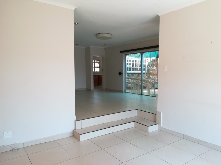 To Let 3 Bedroom Property for Rent in Lynnwood Ridge Gauteng