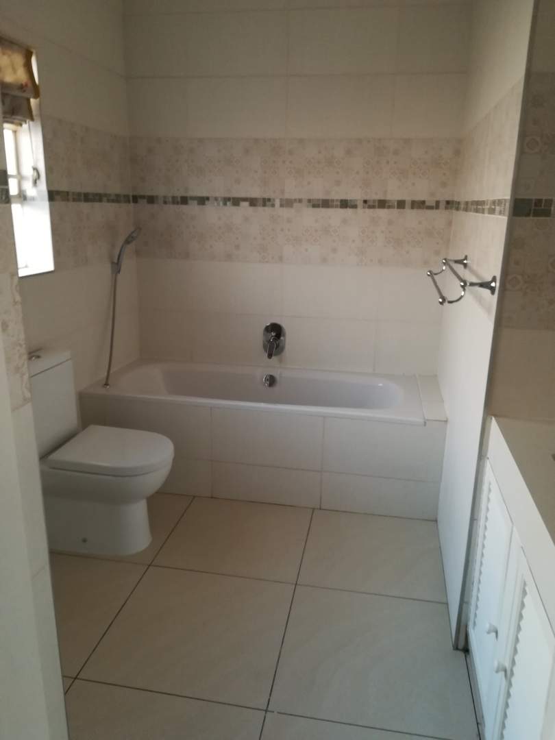 To Let 3 Bedroom Property for Rent in Lynnwood Ridge Gauteng