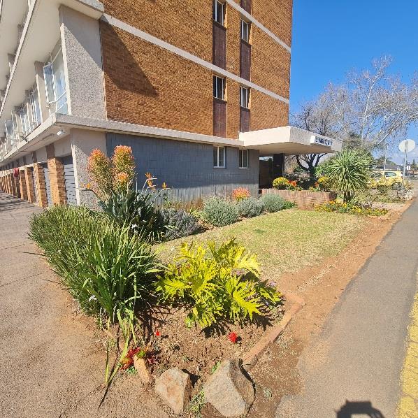 1 Bedroom Property for Sale in Elardus Park Gauteng