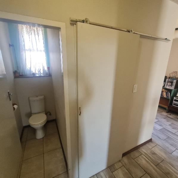 1 Bedroom Property for Sale in Elardus Park Gauteng