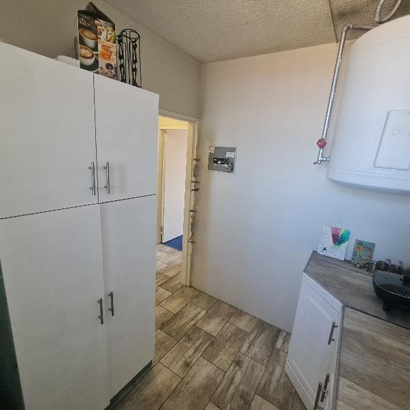 1 Bedroom Property for Sale in Elardus Park Gauteng