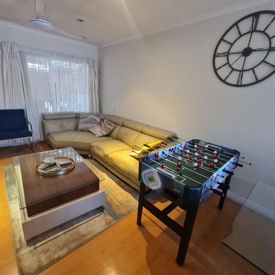 3 Bedroom Property for Sale in Erasmuskloof Gauteng