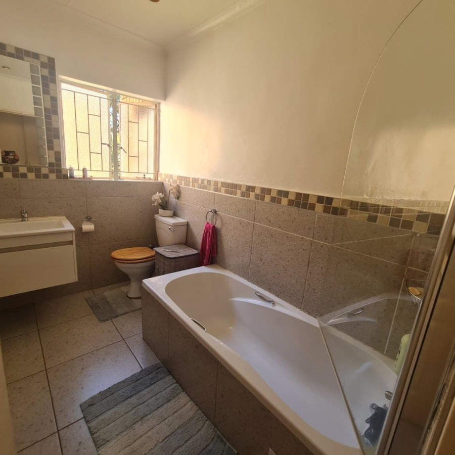 3 Bedroom Property for Sale in Erasmuskloof Gauteng