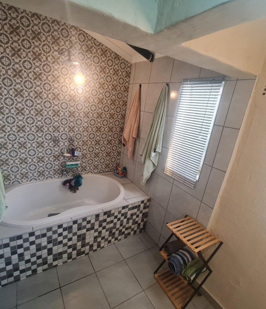 3 Bedroom Property for Sale in Elardus Park Gauteng