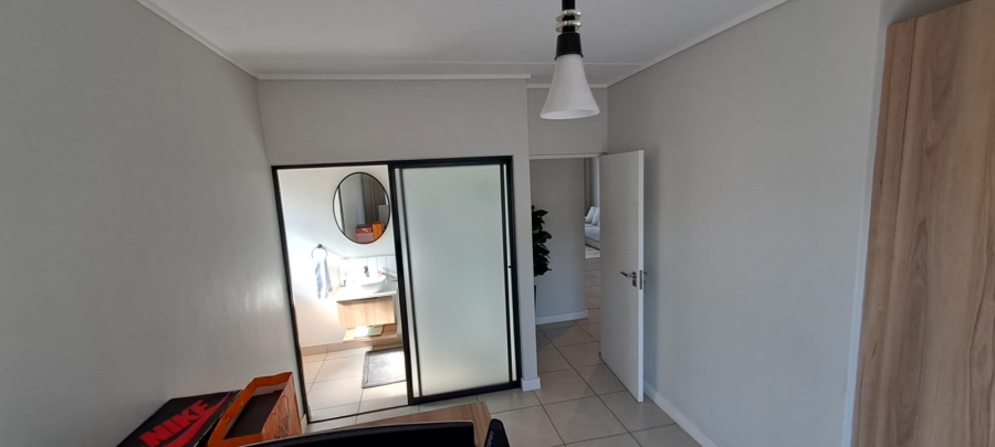 2 Bedroom Property for Sale in Aspen Hills Gauteng