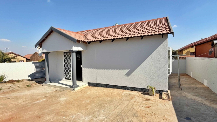 2 Bedroom Property for Sale in Soshanguve VV Gauteng