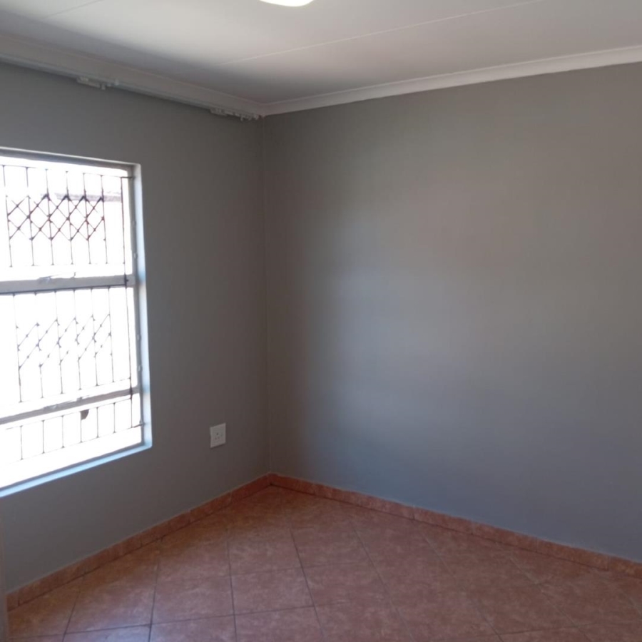 2 Bedroom Property for Sale in Mamelodi East Gauteng