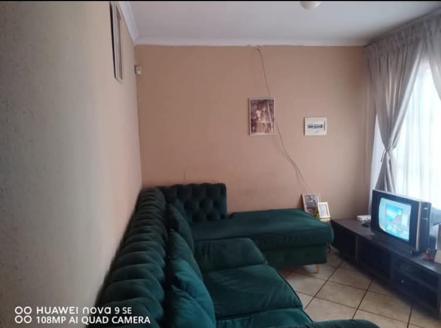 To Let 3 Bedroom Property for Rent in The Orchards Gauteng
