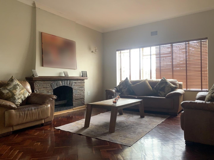 4 Bedroom Property for Sale in Linmeyer Gauteng