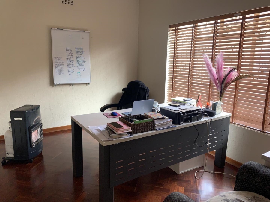 4 Bedroom Property for Sale in Linmeyer Gauteng