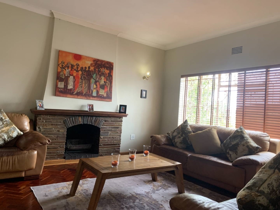 4 Bedroom Property for Sale in Linmeyer Gauteng