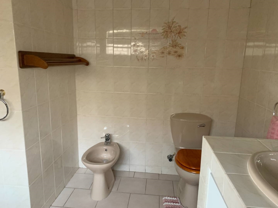 4 Bedroom Property for Sale in Linmeyer Gauteng