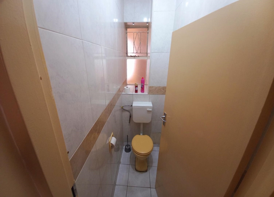 2 Bedroom Property for Sale in Muckleneuk Gauteng