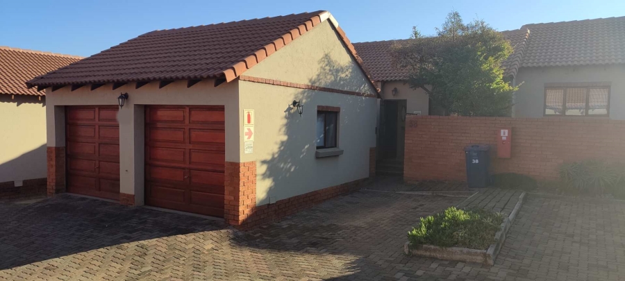 2 Bedroom Property for Sale in Rietvalleirand Gauteng