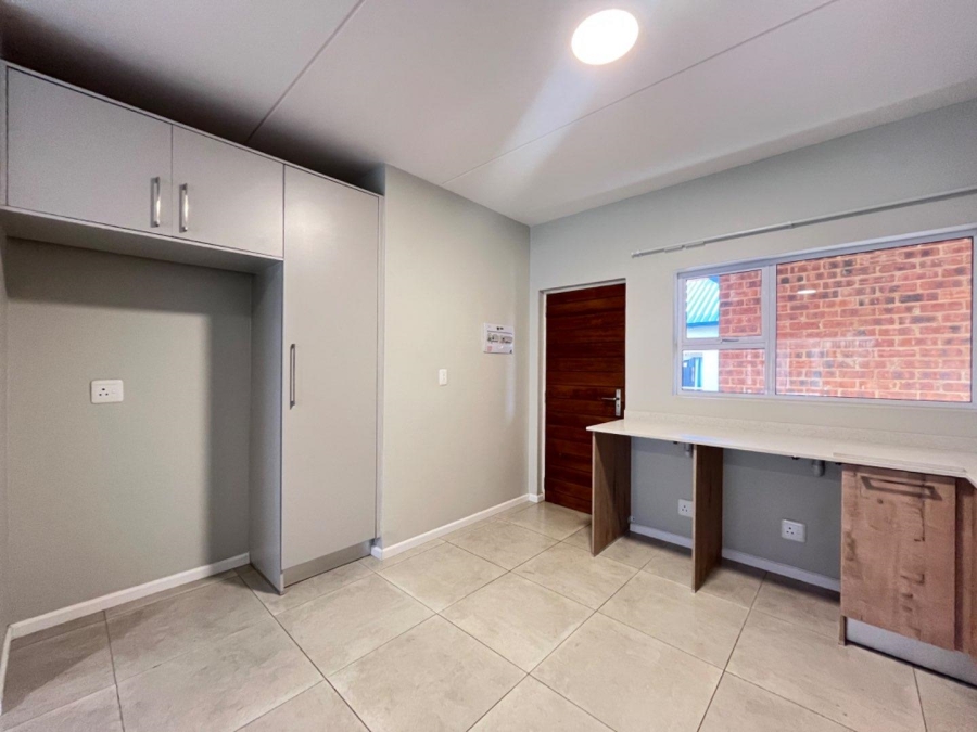 To Let 2 Bedroom Property for Rent in Equestria Gauteng