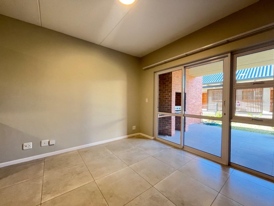 To Let 2 Bedroom Property for Rent in Equestria Gauteng
