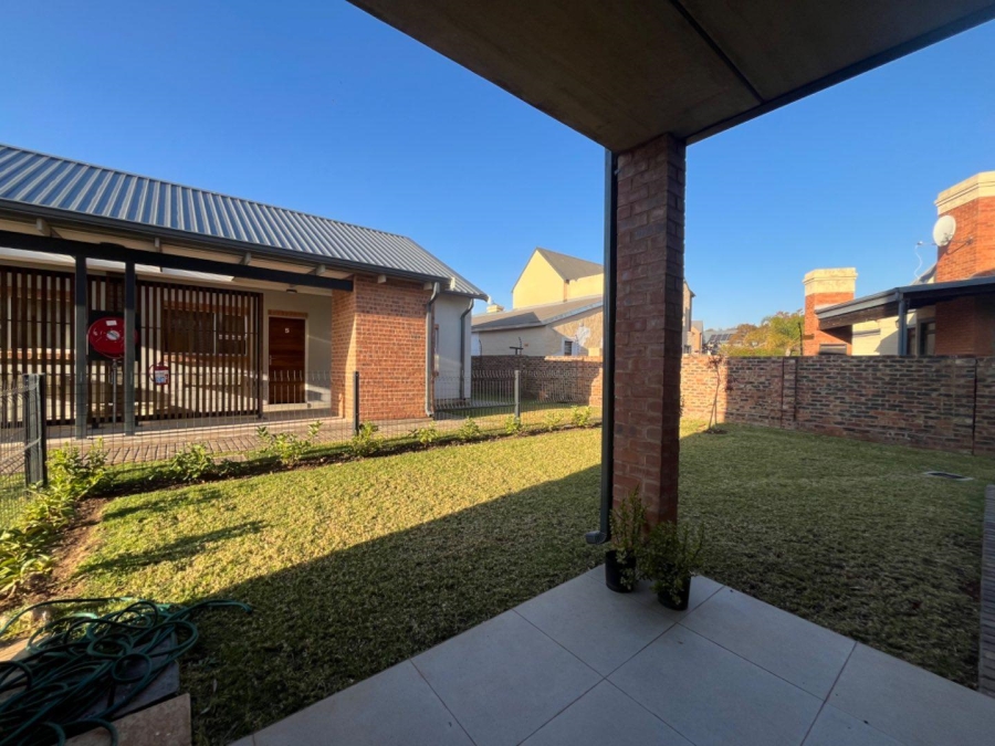 To Let 2 Bedroom Property for Rent in Equestria Gauteng