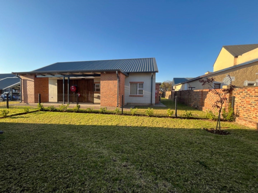 To Let 2 Bedroom Property for Rent in Equestria Gauteng