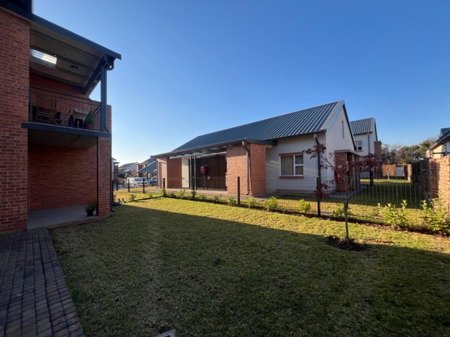 To Let 2 Bedroom Property for Rent in Equestria Gauteng