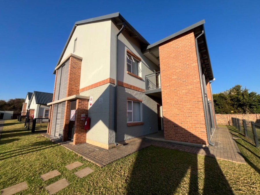 To Let 2 Bedroom Property for Rent in Equestria Gauteng