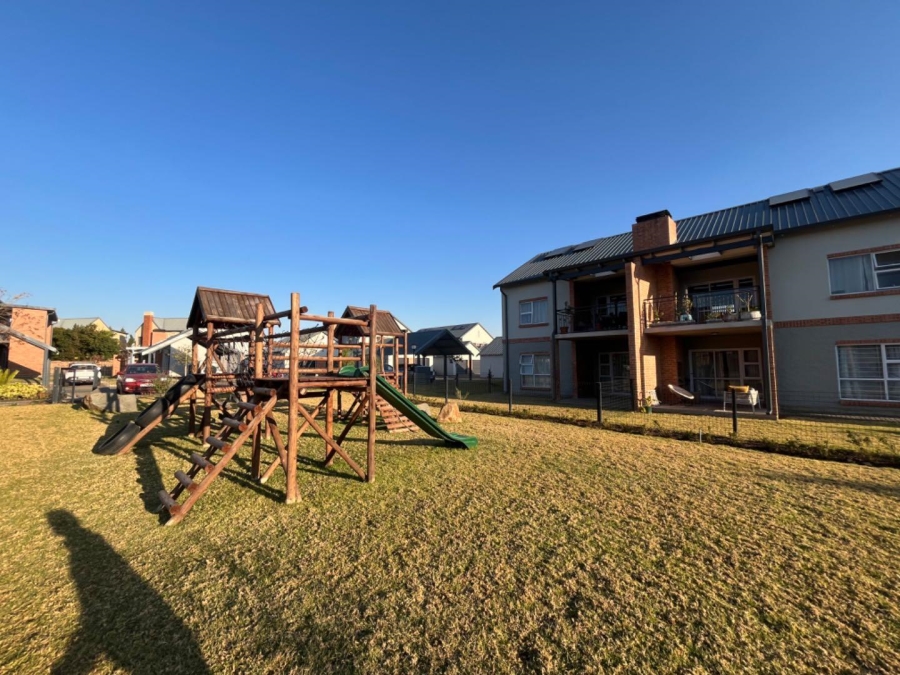 To Let 2 Bedroom Property for Rent in Equestria Gauteng