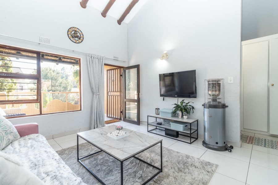 To Let 2 Bedroom Property for Rent in Paulshof Gauteng
