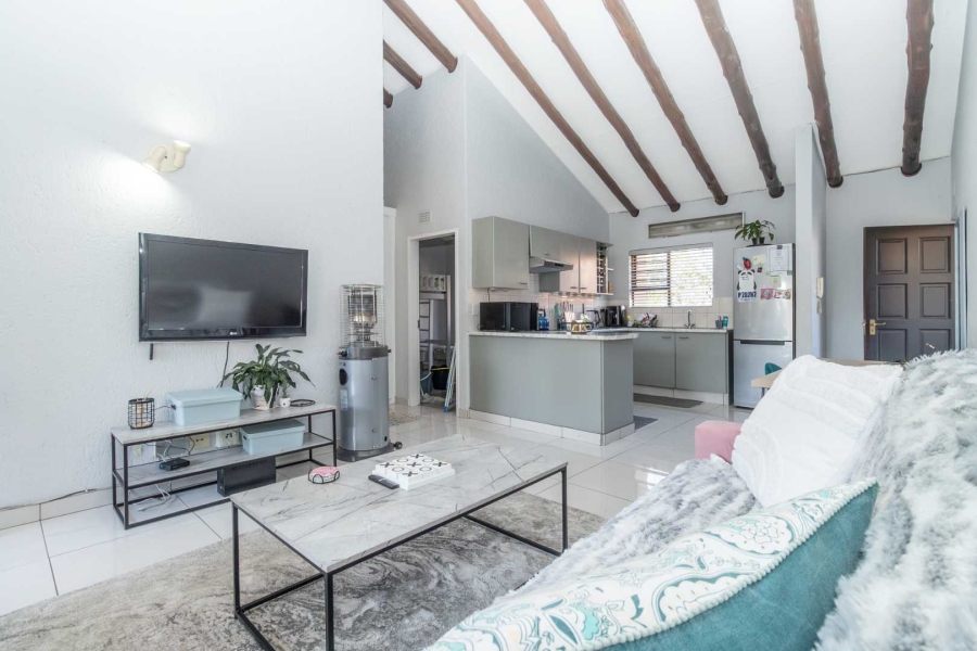 To Let 2 Bedroom Property for Rent in Paulshof Gauteng