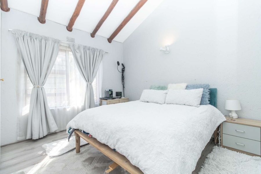 To Let 2 Bedroom Property for Rent in Paulshof Gauteng