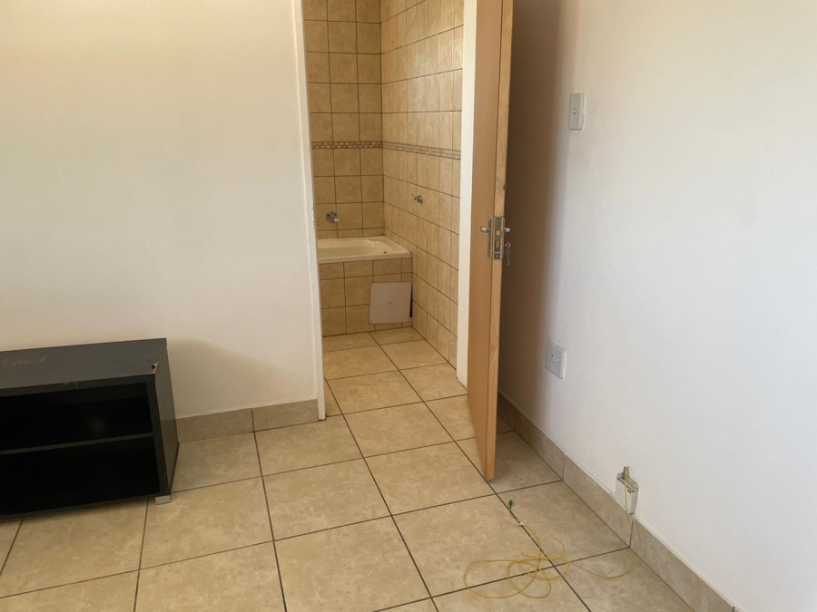 To Let 2 Bedroom Property for Rent in Highlands Gauteng