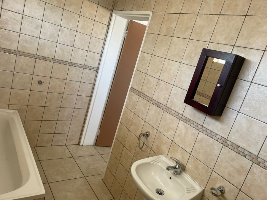 To Let 2 Bedroom Property for Rent in Highlands Gauteng