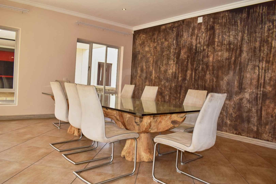 5 Bedroom Property for Sale in Zwavelpoort Gauteng