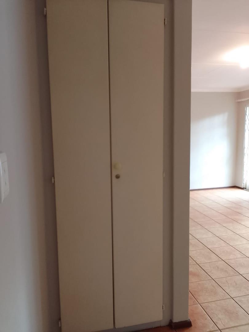 To Let 2 Bedroom Property for Rent in Weavind Park Gauteng