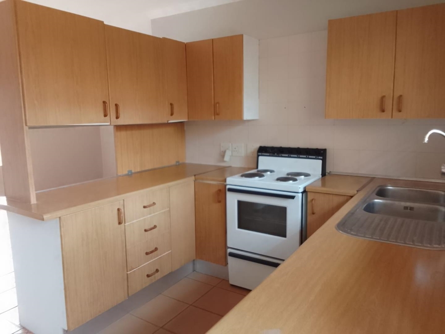 To Let 2 Bedroom Property for Rent in Weavind Park Gauteng