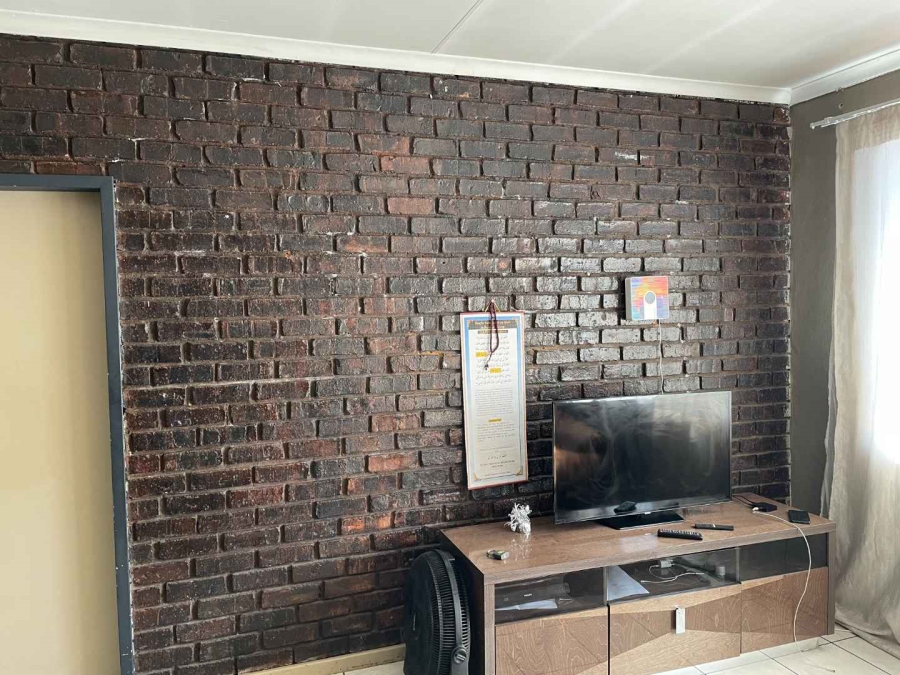 1 Bedroom Property for Sale in Pretoria West Gauteng