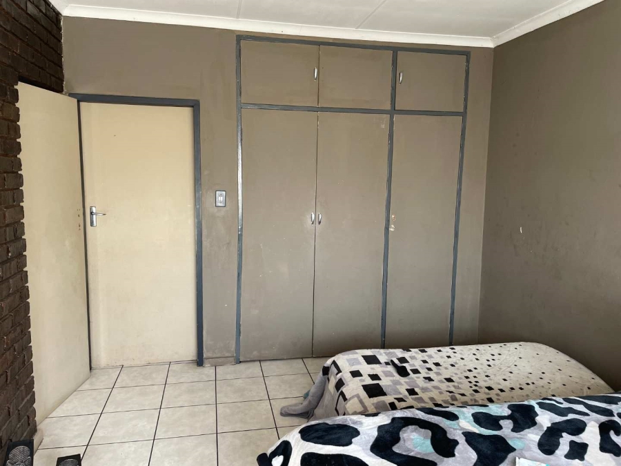 1 Bedroom Property for Sale in Pretoria West Gauteng
