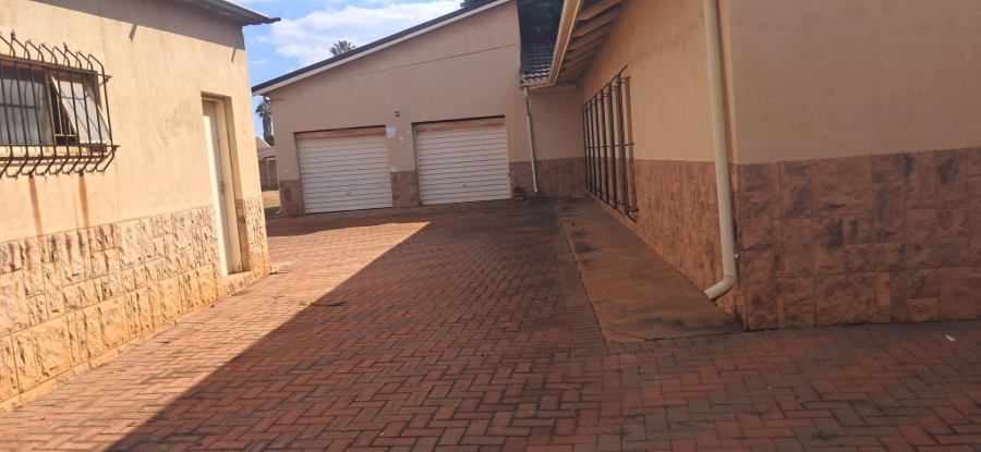 To Let 2 Bedroom Property for Rent in Clarina Gauteng