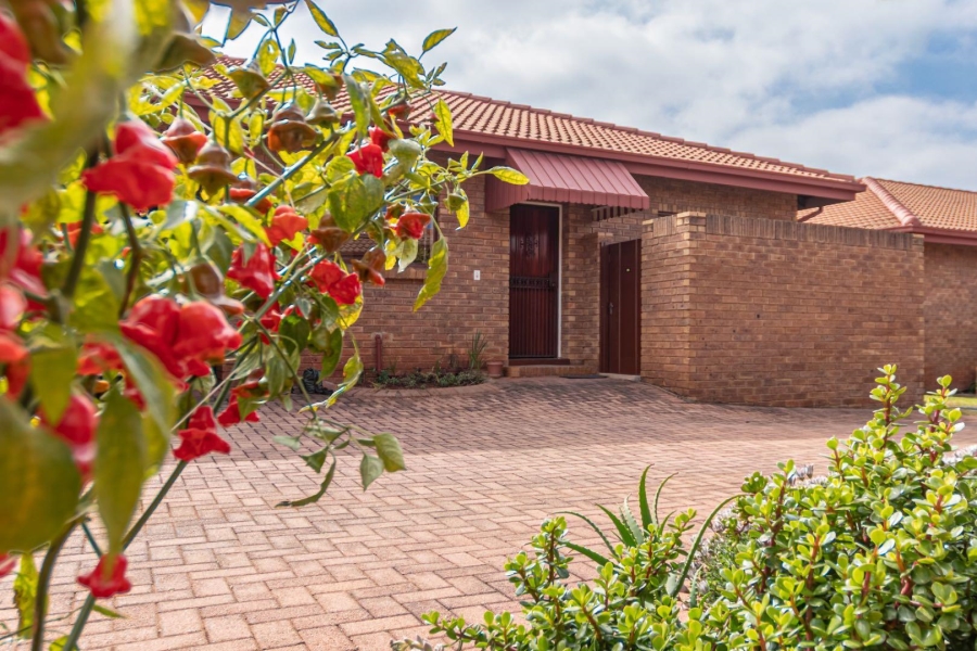 1 Bedroom Property for Sale in Wilro Park Gauteng