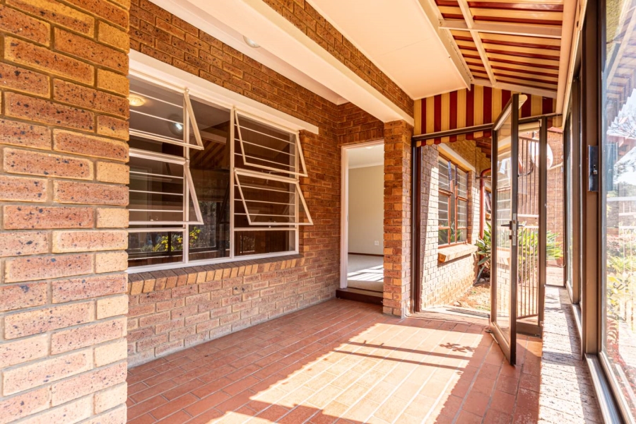 1 Bedroom Property for Sale in Wilro Park Gauteng
