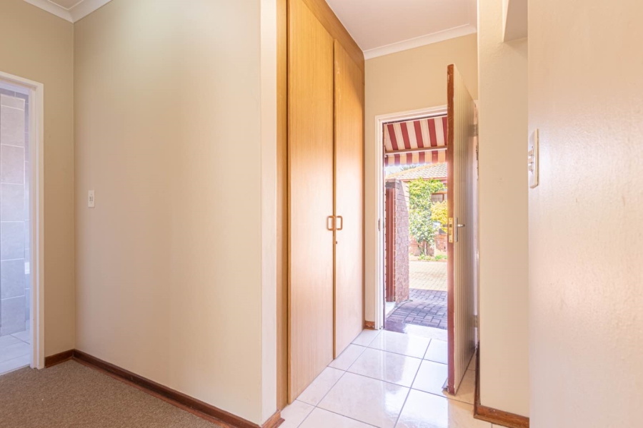 1 Bedroom Property for Sale in Wilro Park Gauteng