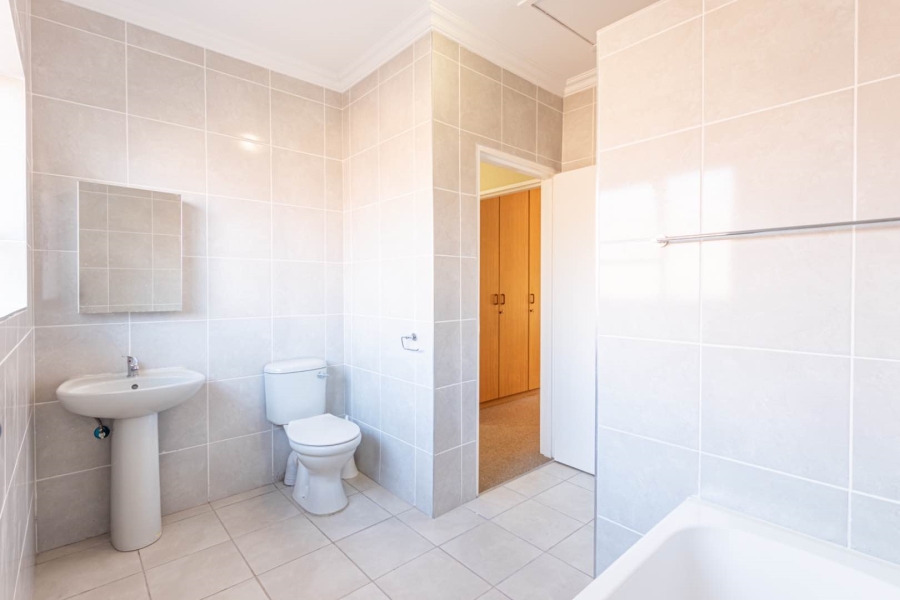 1 Bedroom Property for Sale in Wilro Park Gauteng