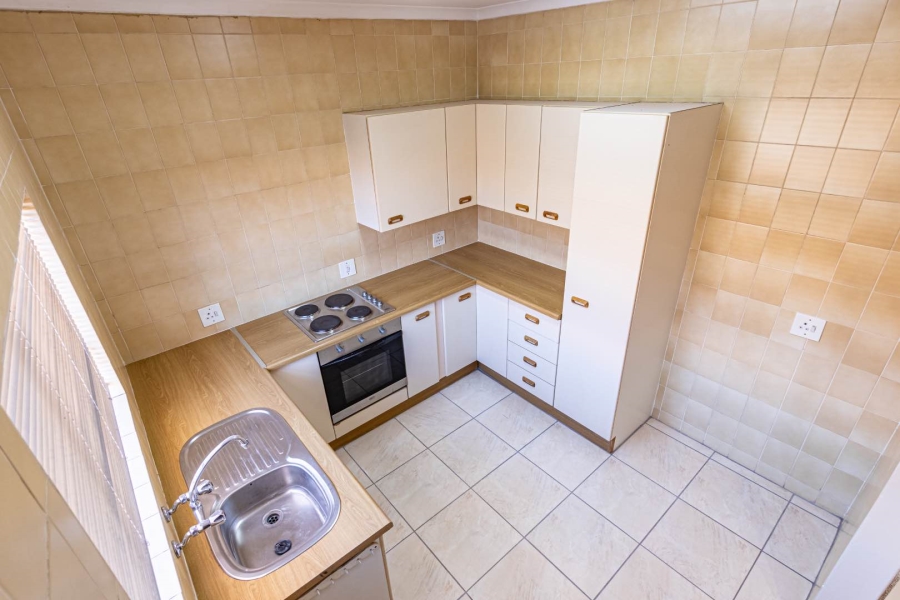 1 Bedroom Property for Sale in Wilro Park Gauteng