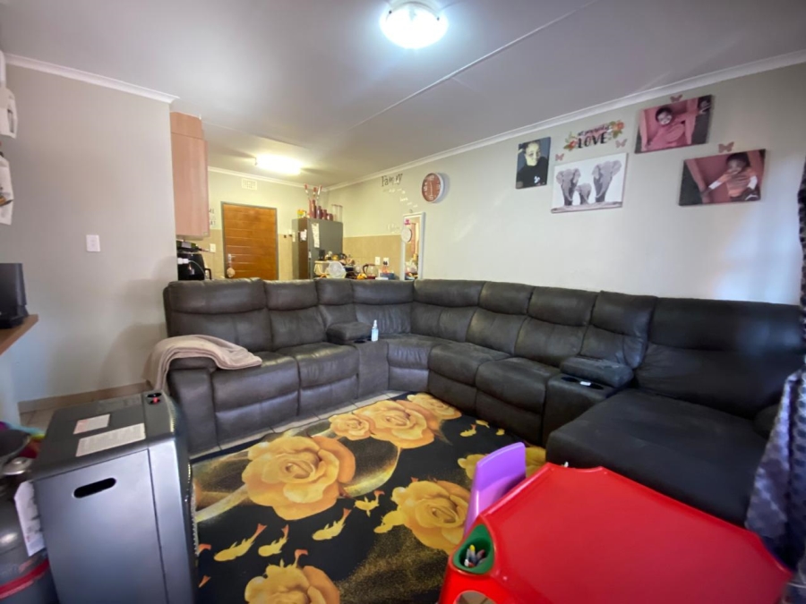 2 Bedroom Property for Sale in Alveda Park Gauteng
