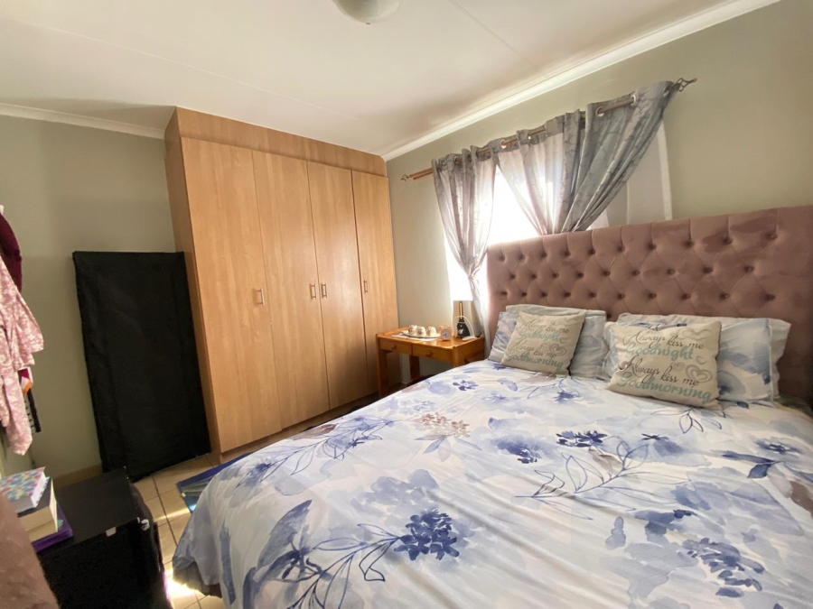 2 Bedroom Property for Sale in Alveda Park Gauteng