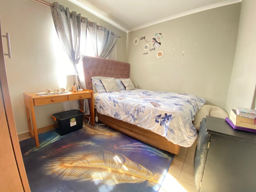 2 Bedroom Property for Sale in Alveda Park Gauteng