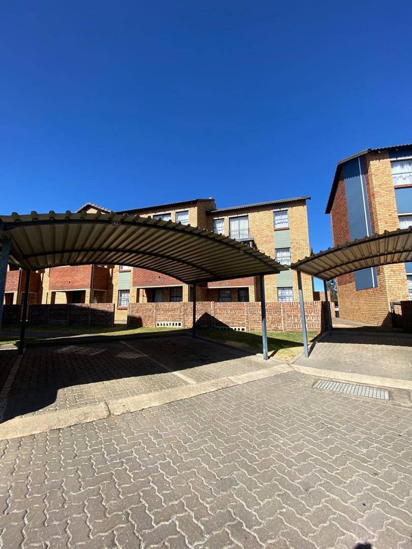 2 Bedroom Property for Sale in Alveda Park Gauteng