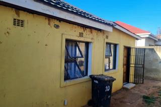 6 Bedroom Property for Sale in Kensington Gauteng