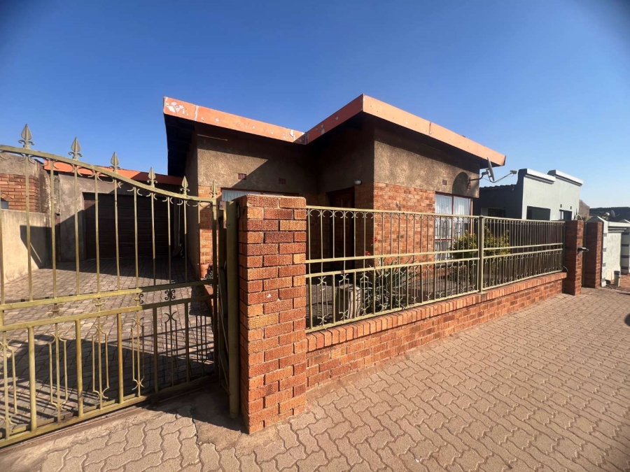 3 Bedroom Property for Sale in Katlehong Gauteng