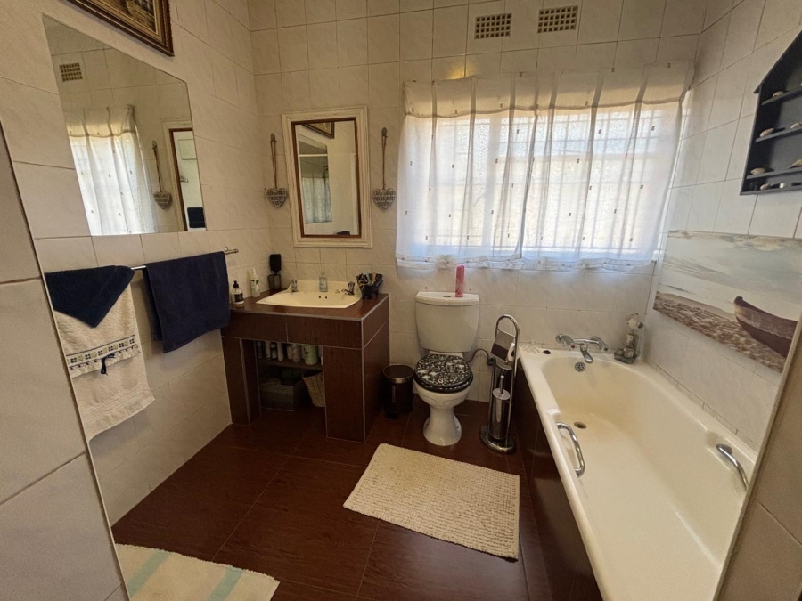 4 Bedroom Property for Sale in Tedderfield Gauteng