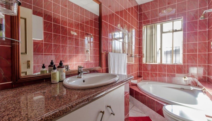 3 Bedroom Property for Sale in Regents Park Gauteng