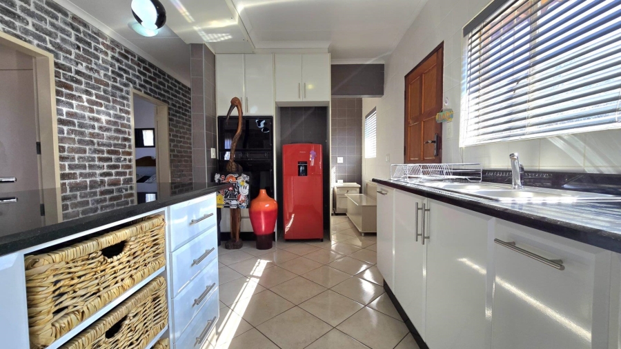 3 Bedroom Property for Sale in Oakdene Gauteng